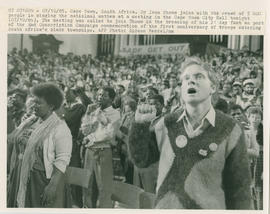 Dr. Ivan Toms with a crowd of 5000 people at an ECC gathering, Cape Town
