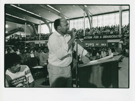 Murphy Morobe speaking at a mass meeting