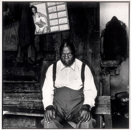 Old black sangoma in his waiting room at the Mai-Mai Bazaar