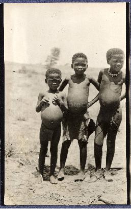 Three bushman boys, Nossop